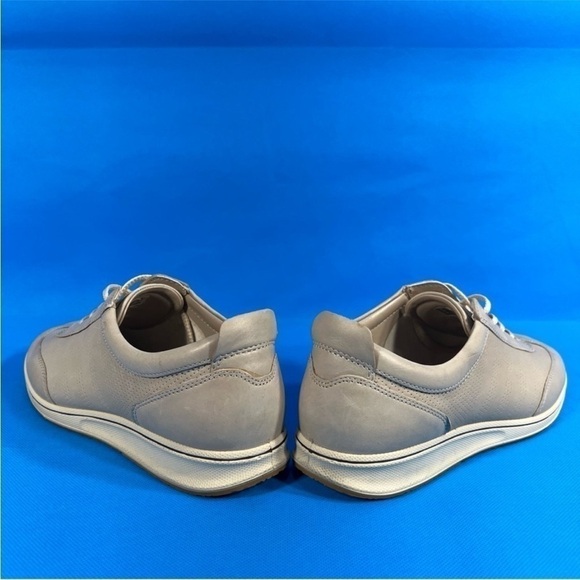 Ecco Women's Casual Leather Sneaker Size 7 - Picture 6 of 10